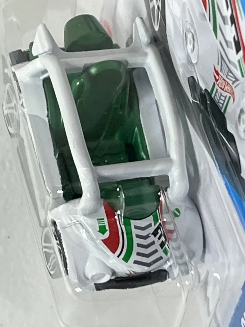 Hot Wheels Kick Kart HW Ride-Ons 2024 Mainline 23/250 White Green Go Kart